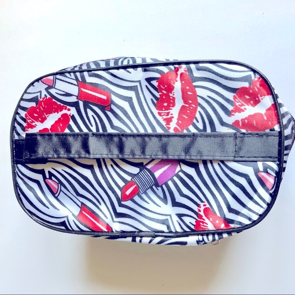 NEW Makeup Bag Cosmetic Travel Zebra Print Lipsticks Lips 7 3/4” x 5” x 4” NWOT - Picture 2 of 12